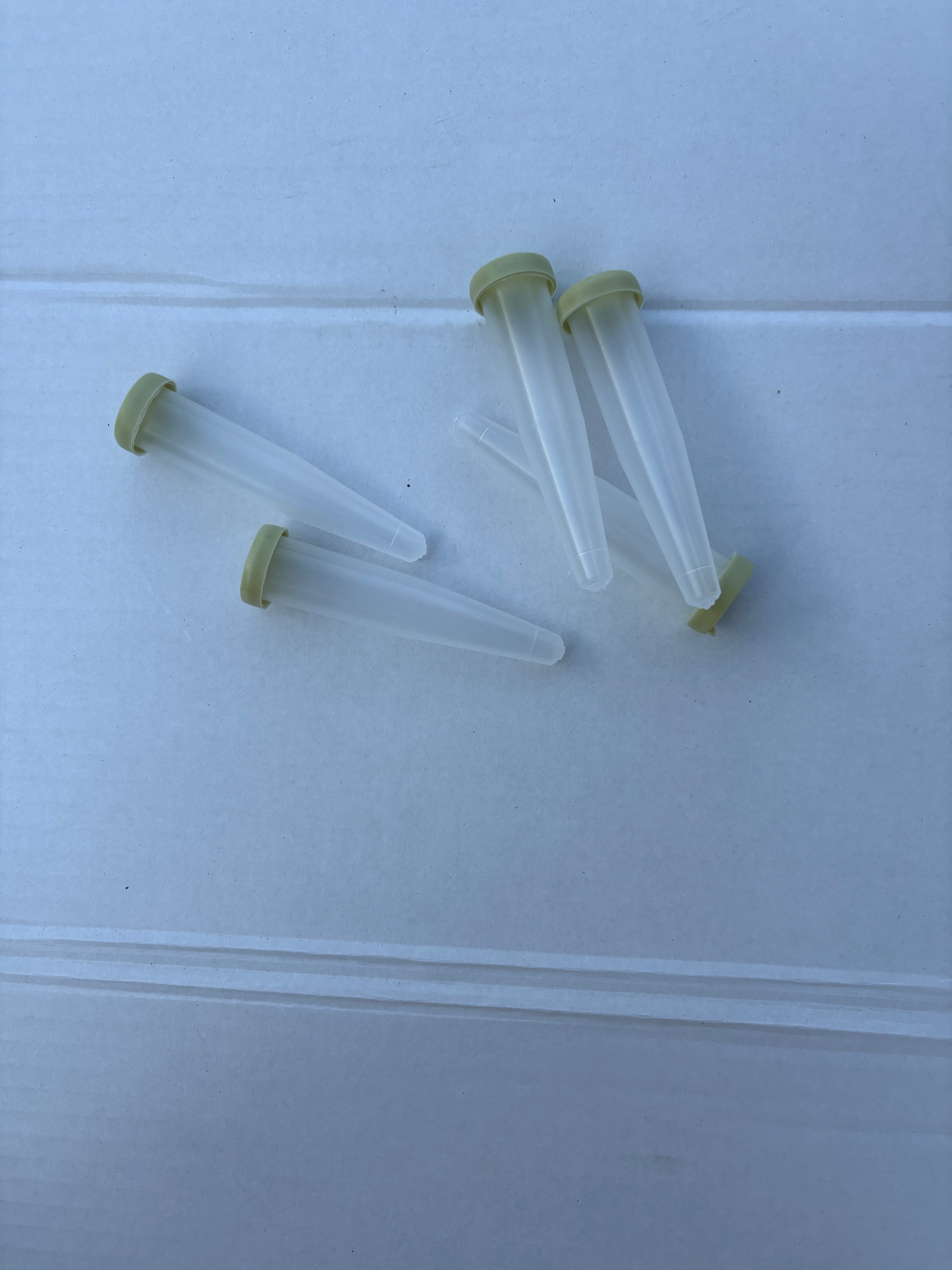 Bloemflesjes 24 cc met dop – Doos 1500 stuks